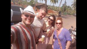 Зимовка в Гоа. 3 GOA Обзор номера Morjim Grand Inn Едем в Мапусу Паб Барбекью Пати Похмелды на пляже