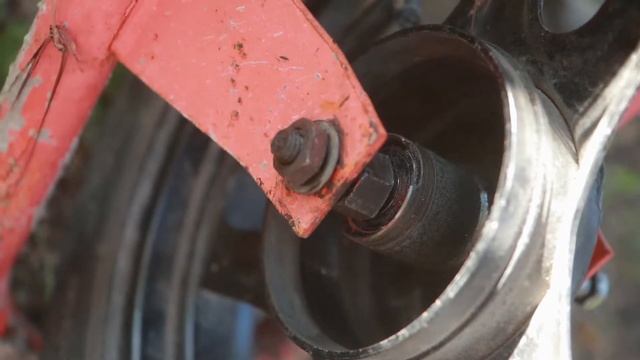 Самая долговечная строительная тачка. Тачка с колесом от скутера. смотреть онлайн