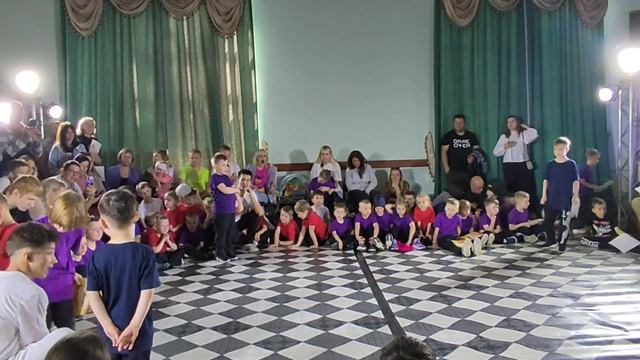 День1 09-Отбор (наша группа в тёмно-синих футболках) смотреть онлайн