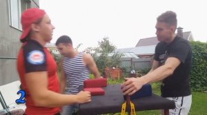 Мини-соревнования по армрестлингу