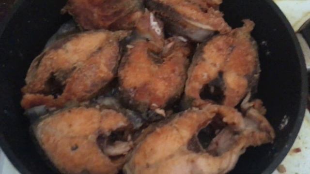 Жарим красную рыбу с корочкой -- обьясняю какую ГОРБУШУ выбирать и чем отличается самец от самки
