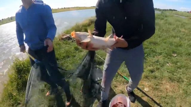 Хорошая рыбалка удалась на озере Вочепший
