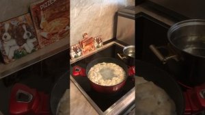 Как правильно варить пельмени, чтобы они не разваливались и не слипались!