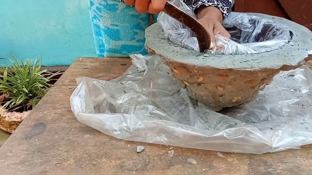 HOMEMADE CEMENT FLOWER POT//CEMENTRARACHI TARIA смотреть онлайн