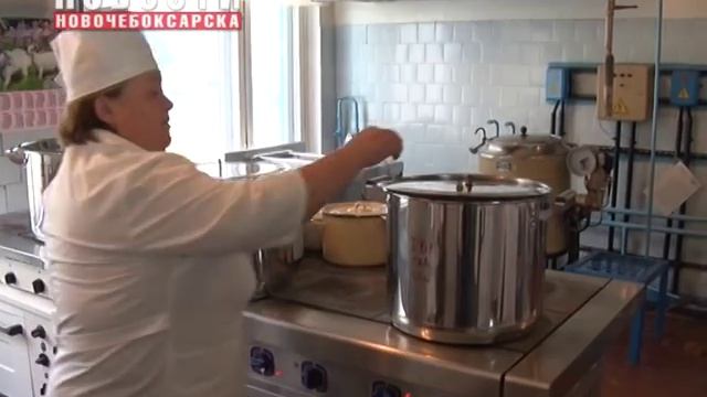 Чем кормят детей в детских садах?