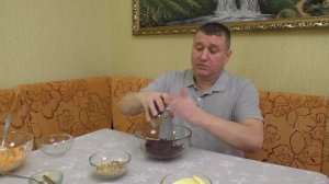 СЛОЕНЫЙ САЛАТ из свеклы, моркови и сыра, на праздничный стол, простой рецепт