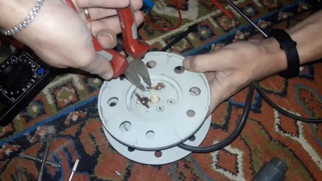 Ремонт пилососа LG. Модель LG Storm Extra 1500W V-C3055NT смотреть онлайн