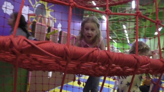 Лёсики в Краснодаре. Часть 3 Залезли под самый потолок!!! смотреть онлайн