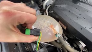 How to change Headlight bulbs in 2018-2023 Ford Ecosport