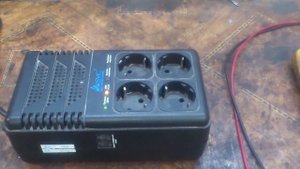 Стабилизатор напряжения SVC-1008-G.