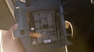 Блок управления предохранителями( в салоне).