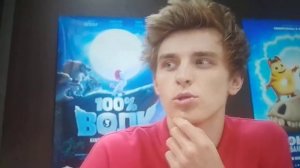 15 способов пронести друга в кинотеатр