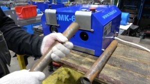 Снятие заусенцев с концов трубы за 5 секунд. Станок для снятия заусенцев БМК-62 производства БМК