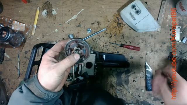 Замена привода маслонасоса Stihl MS180 (червячная передача) смотреть онлайн
