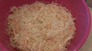 Очень хрустящая квашеная/солёная капуста с морковью и со свеклой. Как правильно солить капусту