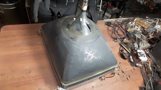 Утилизация старого телевизора ПАТРИОТ.