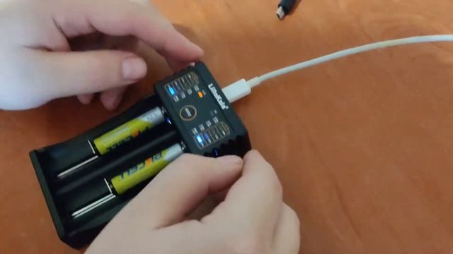 LiitoKala Lii 202 Зарядное устройство+Lii U1 смотреть онлайн