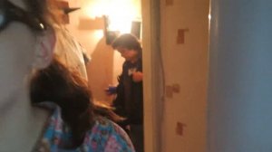 Меня выгнали из дома... Мама грифера и её школьник забрали мою квартиру