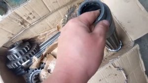 ЮМЗ 6КЛ Часть4 ремонт коробки 03.06.18 Забрали запчасти, начало збора