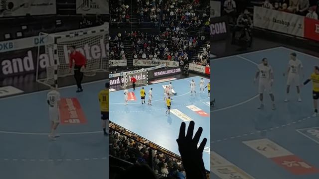 Kiel Handball. Niklas Landin save