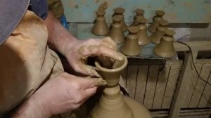 Изготовление колокольчика на гончарном круге.