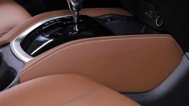 Nissan X-Trail перетяжка салона в коричневую экокожу с перфорацией и отстрочкой [ПЕРЕТЯЖКА X-TRAI]