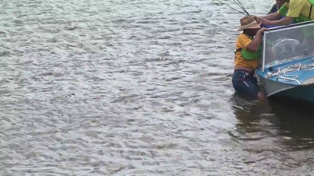 Улетное падение за борт. Как-то так смотреть онлайн