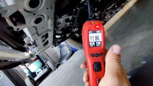 2021 Toyota Prius Prime троит двигатель