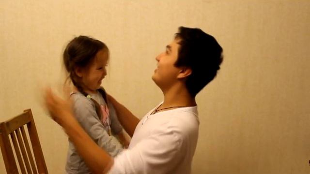 Как мы проводим время с сестрой,или как стать Медведем! смотреть онлайн