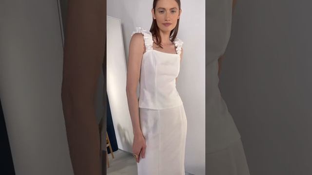 Образ с белой юбкой макси #shorts смотреть онлайн