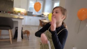 Levi, Stella and Ivy Pop 100 Mystery Balloons to Win a YES Day!