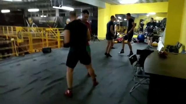 Маркин.Д.Н. Тула. ХУЛИГАН. Тренировка 3 ноября 2017 г. РАЗМИНКА. ПЯТНАШКИ НОГАМИ РАЗНЫЕ ВАРИАНТЫ. смотреть онлайн