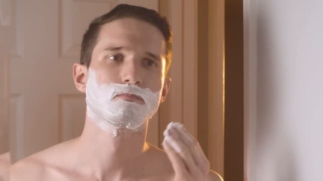 Dress Like Maverick | Style Secrets From Top Gun смотреть онлайн