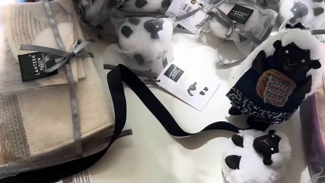 Они приехали! ?????? Вязание в радость ❤️ Овечки Lantern Moon ? и компания смотреть онлайн