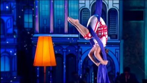 Дмитрий Маслеев (рояль), Елена Соловьева (цирковое искусство). "Лестница в небо"