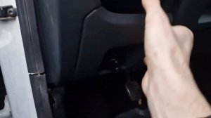 ODB2 LOCATION RENAULT DOKKER РЕНО ДОКЕР РАСПОЛОЖЕНИЕ ОБД2 РАЗЪЕМА OBD II ОБД 2 ПОДКЛЮЧЕНИЕ