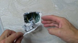 Что делать если, выпала Розетка// Лёгкий и быстрый способ// Лайфхак! Чиним розетку своими руками!