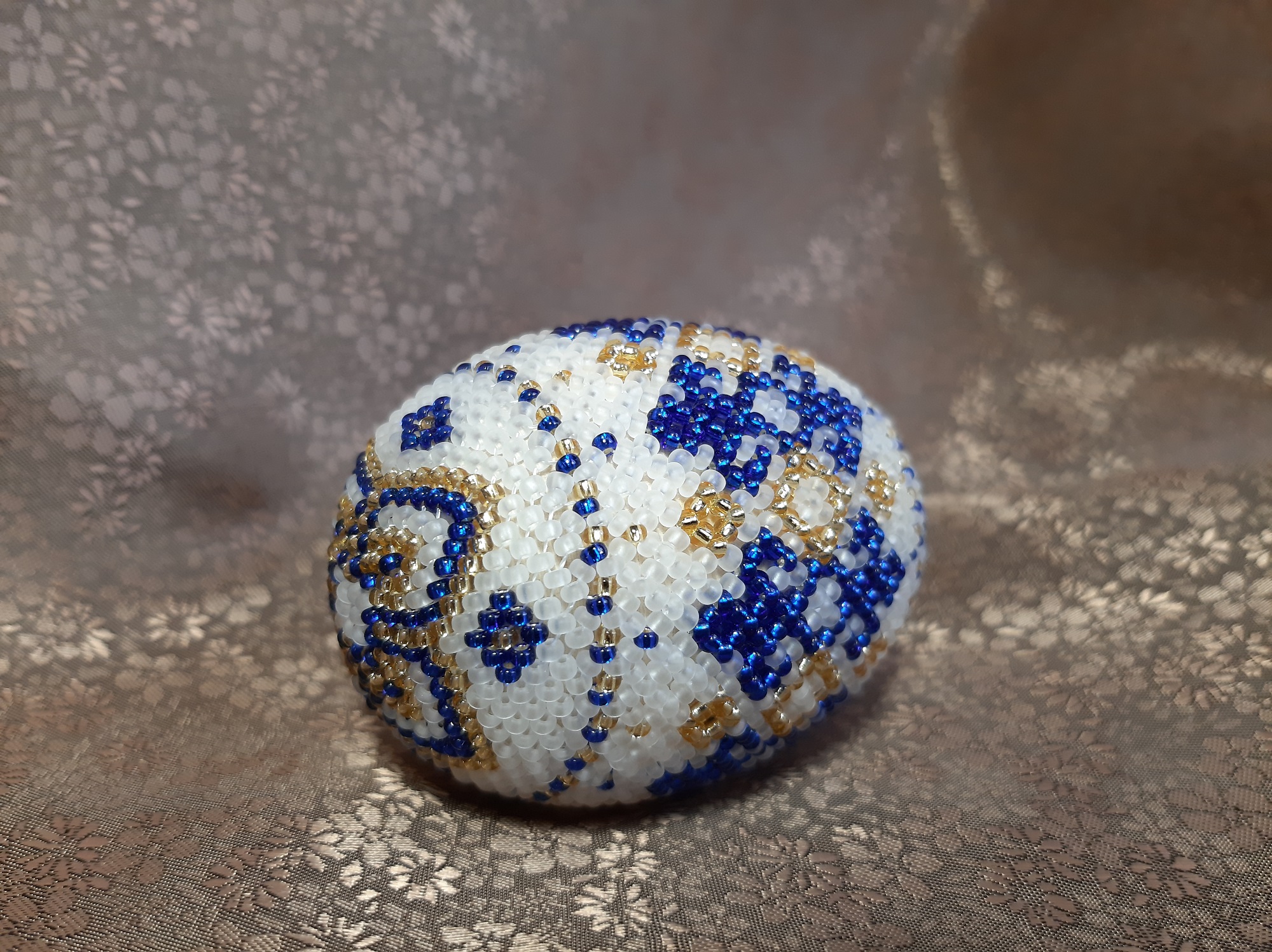 МК "Пасхальное яйцо". Плетение донышка и макушки мозаичным способом.
