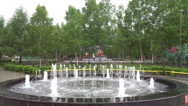 Фонтан в Парке Авиаторов, город Артем, Приморский край смотреть онлайн