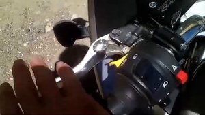 suzki bandit GSF 1250 гремит ли корзина сцепления?