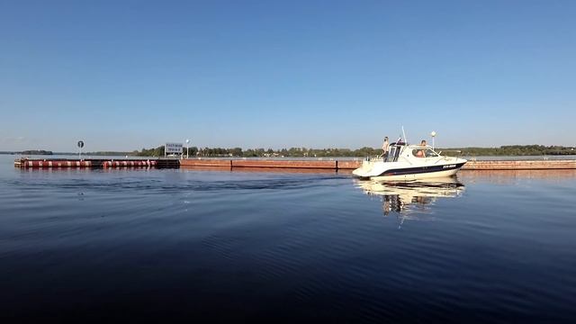 Путешествие на катере от ВМК Глобус до Калязина и обратно. Phoenix 530 HT. Bella 652.