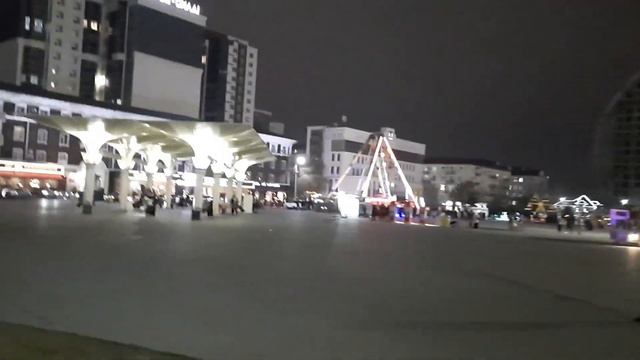 Москвич впервые в Грозном, в центре города зимним вечером влог обзор от первого лица прогулка vlog смотреть онлайн