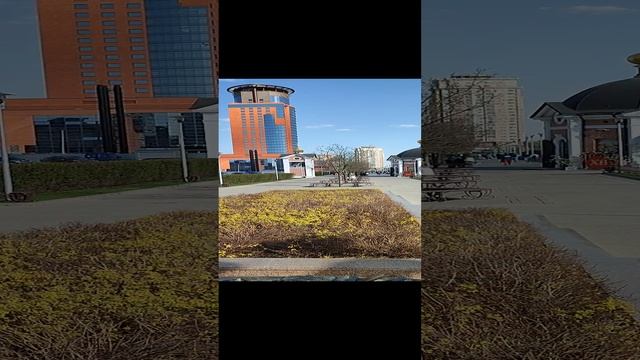 Композиция "Время" в парке [Солнечных часов] города Щёлково. Учим детей определять время по часам.