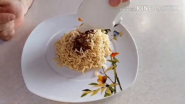 КАК ПРИГОТОВИТЬ СПАГЕТТИ С РУККОЛОЙ ИЛИ СУПЕР РОЛТОН смотреть онлайн