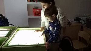 Волшебный песок. Учимся рисовать песком на световом планшете. Никите 2,5 года.