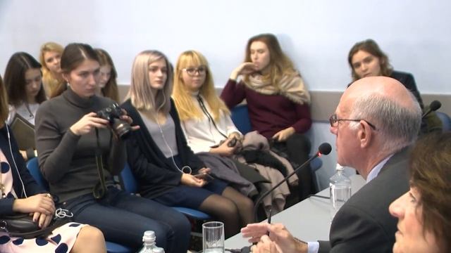 Новости СПбГУ: Президент бундестага Германии встретился со студентами СПбГУ