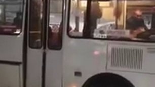 Выкинул пассажирку из автобуса №109 в Бердске