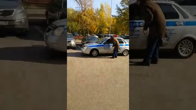 Как эвакуируют машины в Реутове