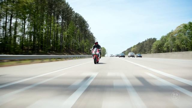 2021 Honda CBR 1000 RR-R SP | First Ride смотреть онлайн