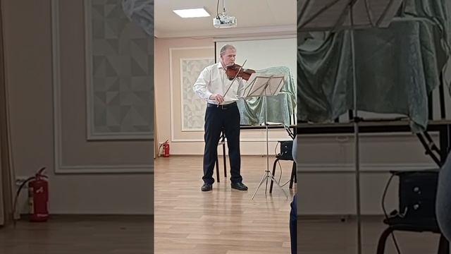 Звонок из соцзащиты. Пригласили на концерт? Впечатления огромные.... смотреть онлайн